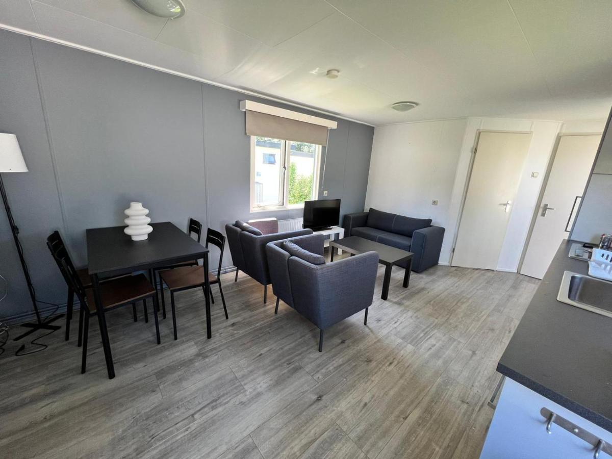 Holiday Chalet Basic Apartment Hensbroek Bagian luar foto